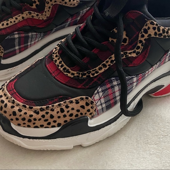 jessica simpson sneakers